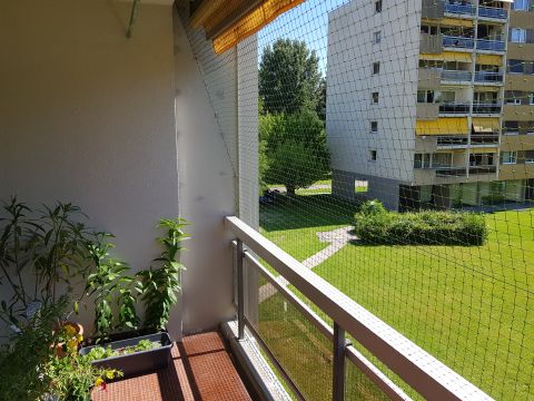 Balcon avec toile solaire