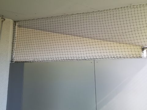 Balcon avec toile solaire