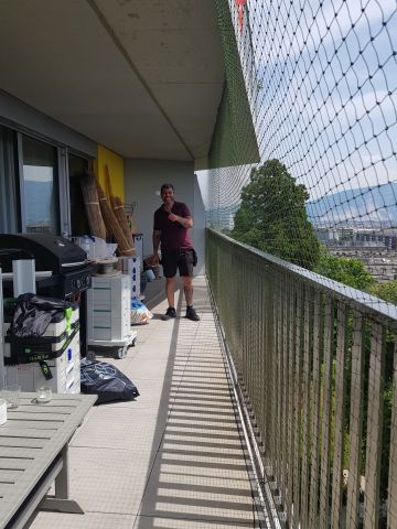 Balcon avec toile solaire