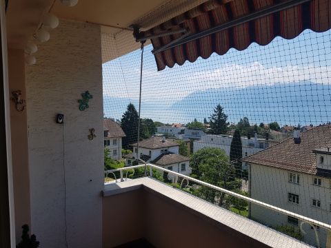 Balcon avec toile solaire