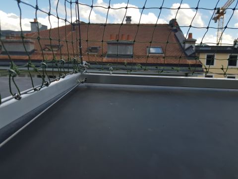 Balcon avec toile solaire