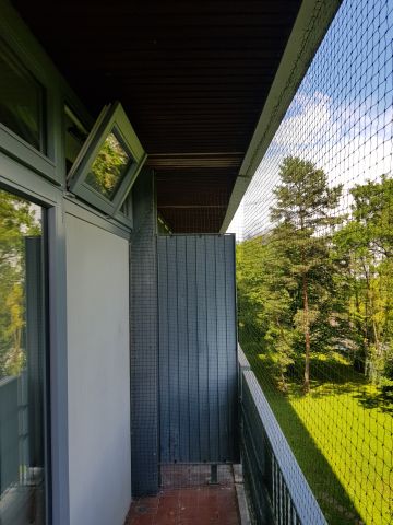 Balcon avec toile solaire