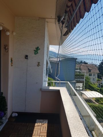 Balcon avec toile solaire