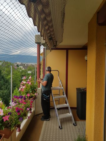 Balcon avec toile solaire