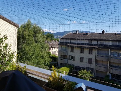 Balcon avec toile solaire