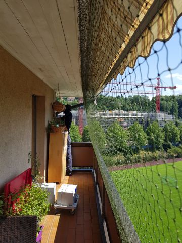 Balcon avec toile solaire