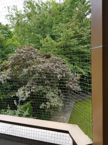Balcon avec toile solaire