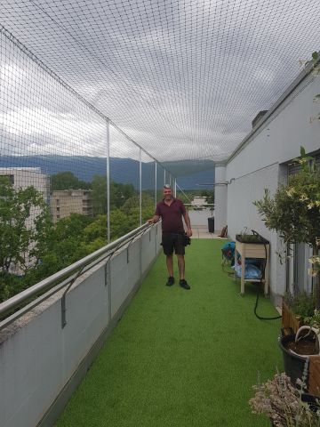 Balcon avec toile solaire