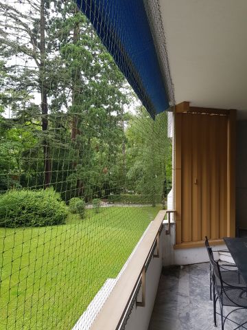 Balcon avec toile solaire