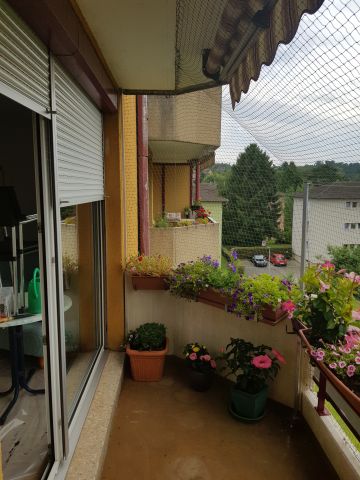 Balcon avec toile solaire
