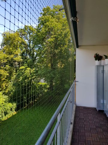 Balcon avec toile solaire