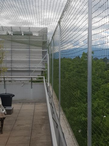 Balcon avec toile solaire