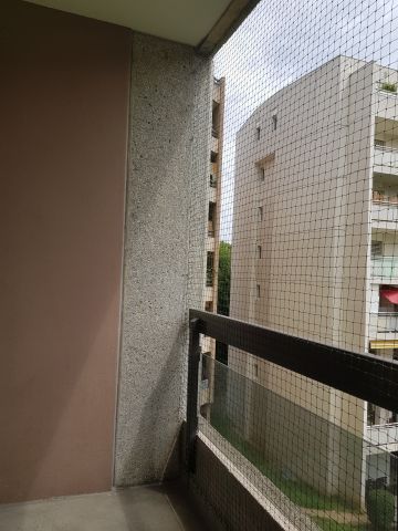 Balcon avec toile solaire