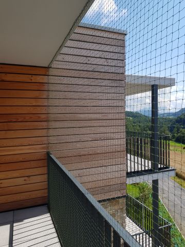 Balcon avec toile solaire