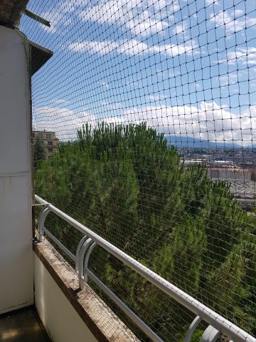 Balcon avec toile solaire