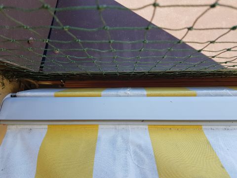Balcon avec toile solaire