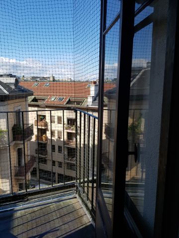 Balcon avec toile solaire