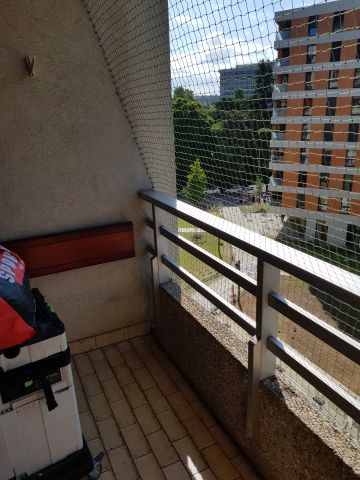 Balcon avec toile solaire