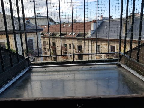 Balcon avec toile solaire