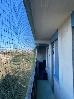 Balcon avec toile solaire