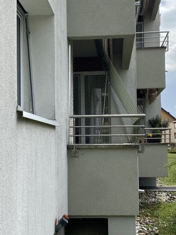 Balcon avec toile solaire