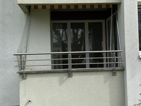 Balcon avec toile solaire