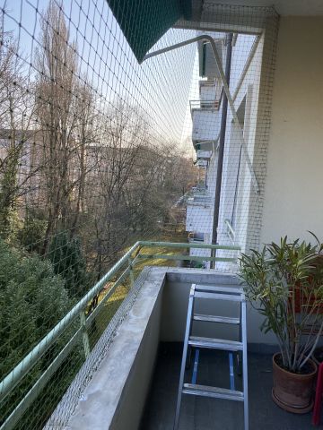 Balcon avec toile solaire