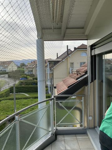 Balcon avec toile solaire