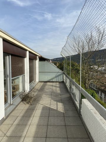 Balcon avec toile solaire