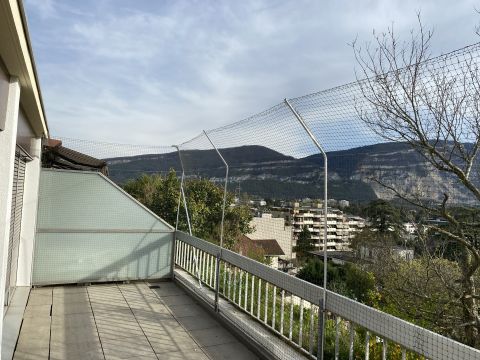 Balcon avec toile solaire
