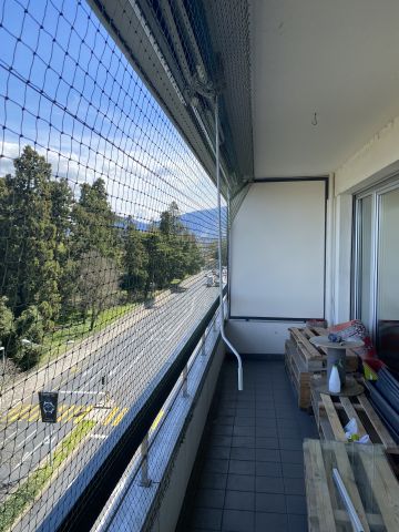Balcon avec toile solaire