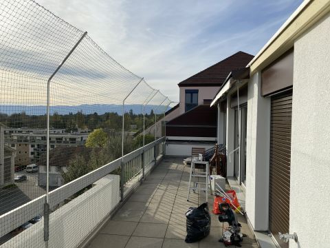 Balcon avec toile solaire