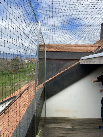 Balcon avec toile solaire