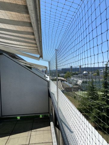 Balcon avec couverture