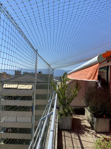 Balcon avec couverture