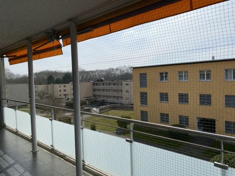 Balcon encastré toile solaire