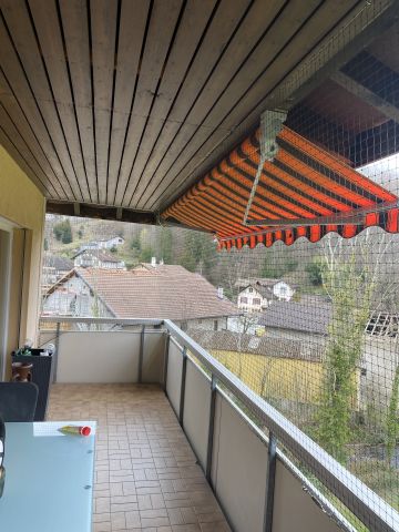 Balcon encastré avec toile solaire