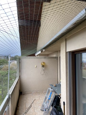 Balcon avec couverture