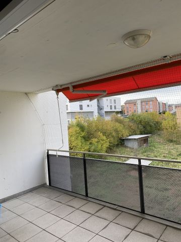 Balcon encastré avec toile solaire