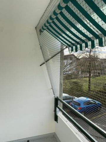 Balcon encastré avec toile solaire
