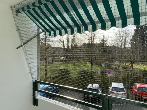 Balcon encastré avec toile solaire