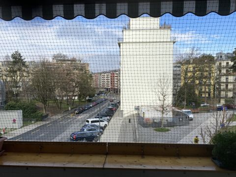 Balcon avec rebord large