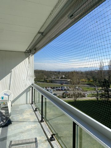Balcon encastré avec toile solaire