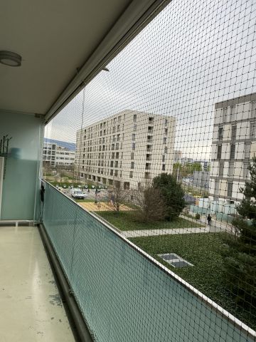 Balcon encastré toile solaire