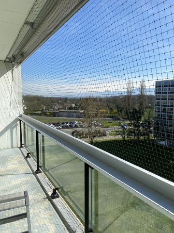 Balcon encastré avec toile solaire