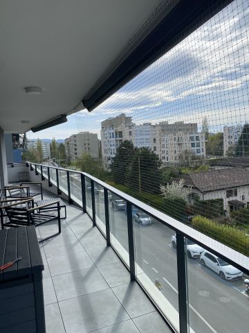 Balcon XL immeuble moderne