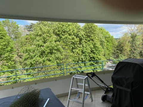 Balcon circulaire rambarde-plafond
