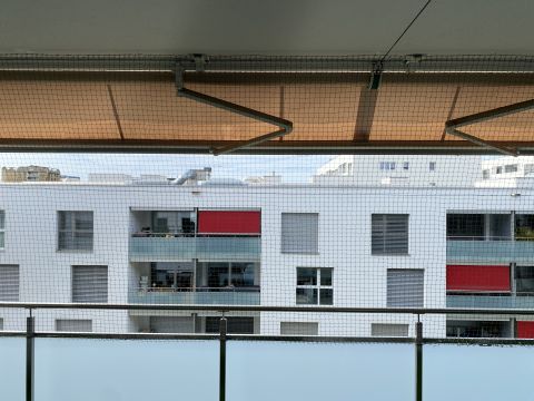 Balcon encastré avec toile solaire