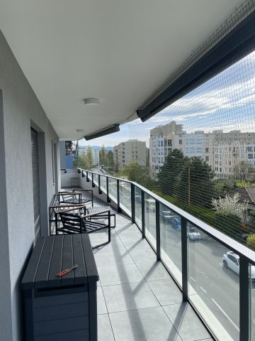 Balcon XL immeuble moderne