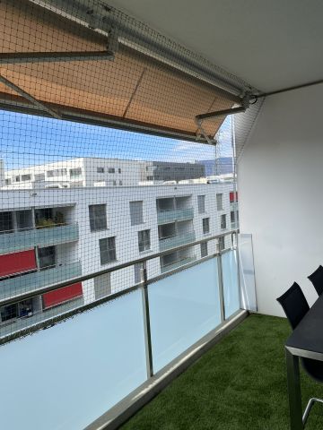 Balcon encastré avec toile solaire